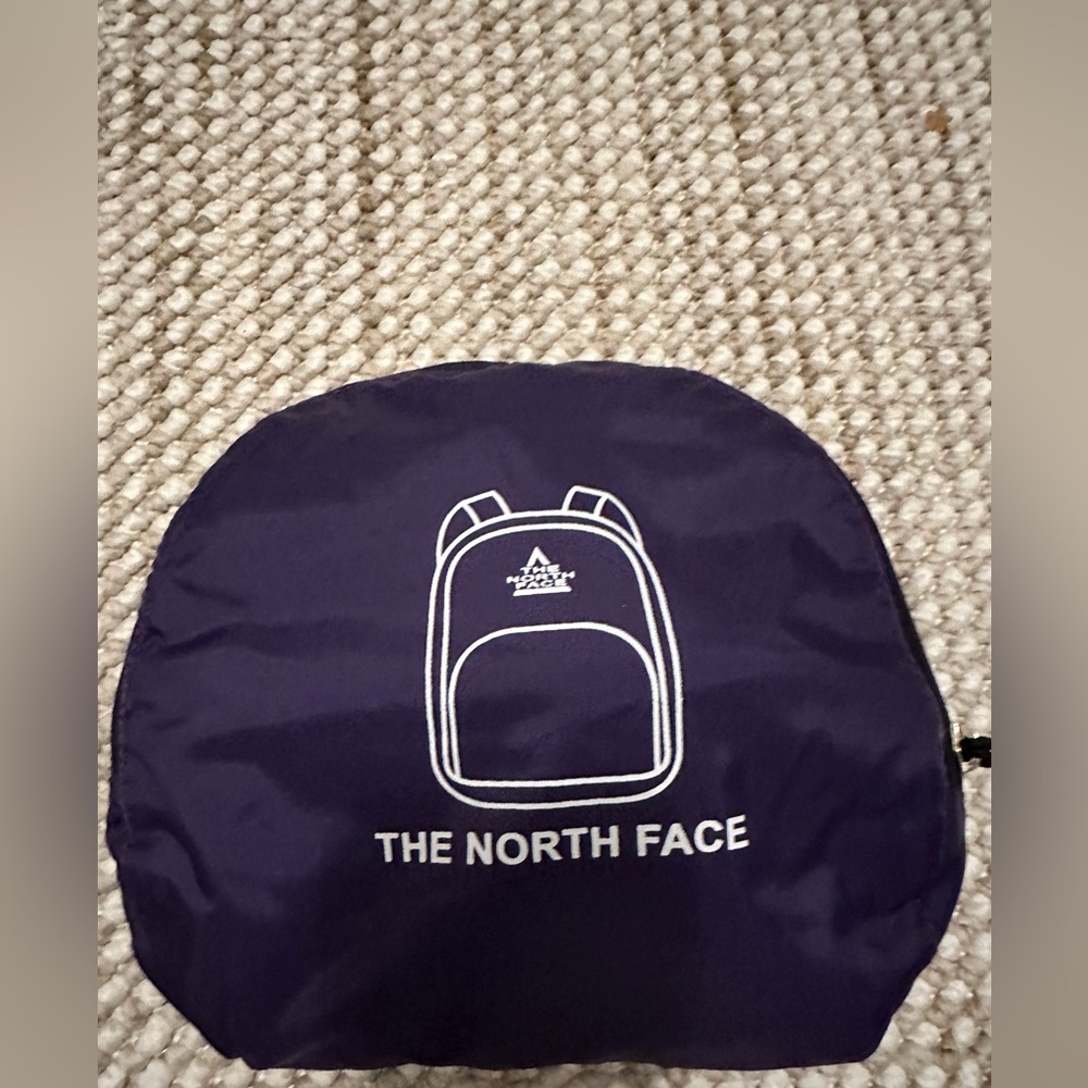 Small packable backpack The North Face mint condition purple